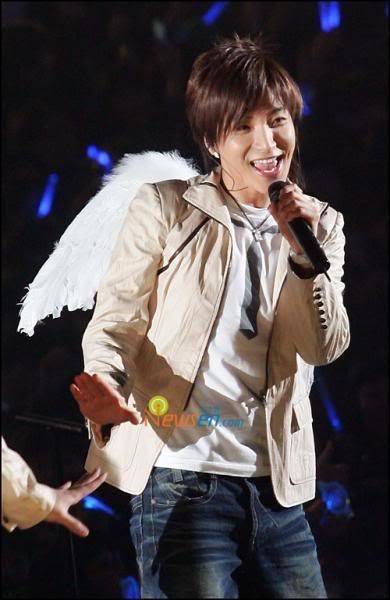 1_325183789l.jpg LeeTeuk image by RikuChanZ 1_325183789l.jpg LeeTeuk image by RikuChanZ
