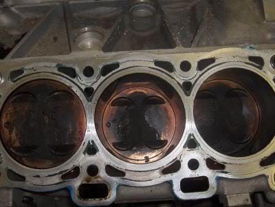 The deck is flat and the head gasket is a Multi Layer Metal gasket.