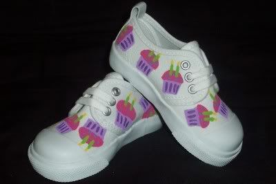 Site Blogspot  Canvas Shoes on Just Deanna  Painted Little Canvas Shoes