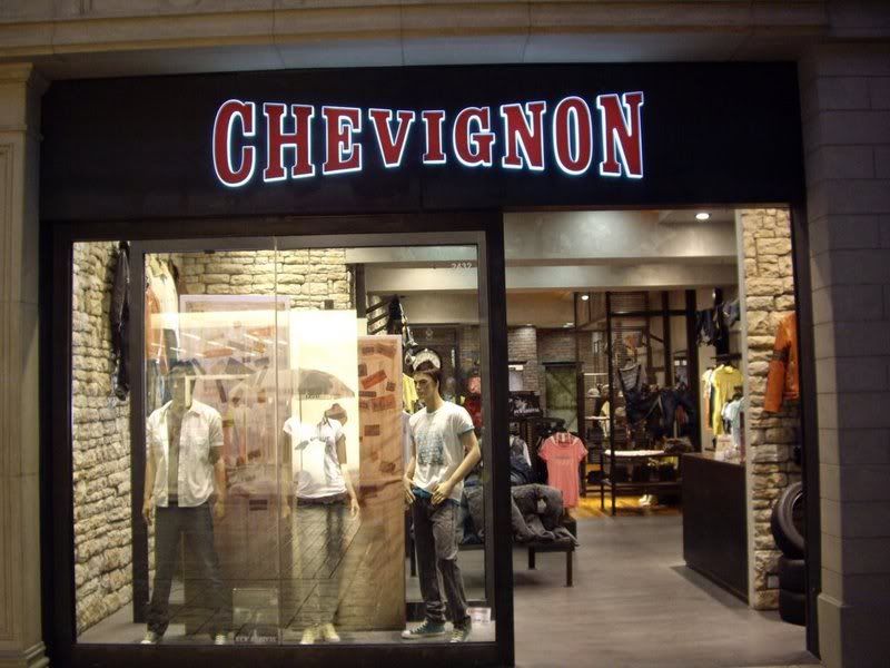chevignon watches