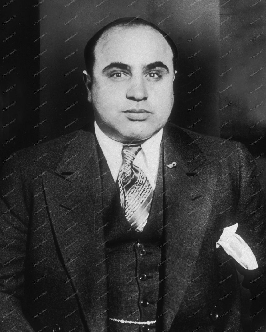  photo Al_Capone-around_1935_8x10gs2.jpg