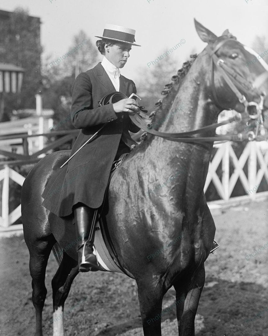  photo EquestrianRider1916.jpg